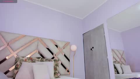 Snapshot of kylie_reyes chatting on November 25, 7:25 pm Kylie Reyes online show from November 25, 7:25 pm