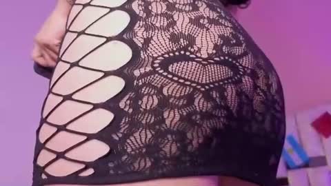 Kylie  online show from June 18, 10:52 am