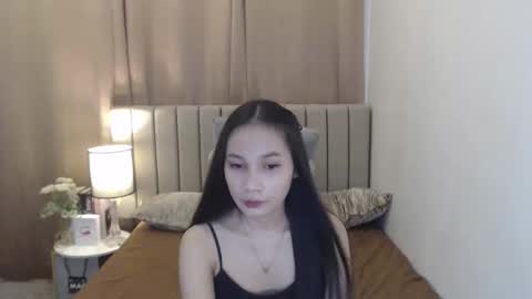 kyliefox22 online show from March 11, 4:57 pm