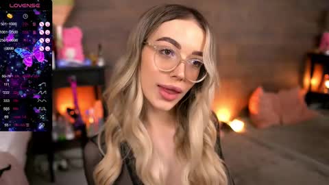 Kylie online show from March 11, 10:31 pm