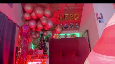 Snapshot of kyliekandy chatting on December 8, 1:02 am online show from December 8, 1:02 am