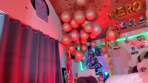 Snapshot of kyliekandy chatting on December 10, 2:59 am online show from December 10, 2:59 am