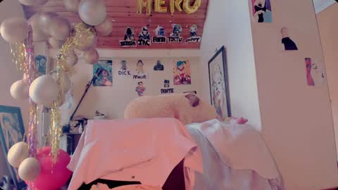 Snapshot of kyliekandy chatting on February 5, 3:20 pm online show from February 5, 3:20 pm