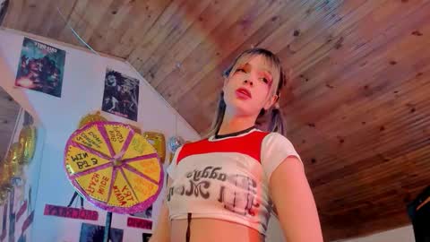 Snapshot of kyliekandy chatting on February 21, 11:50 pm online show from February 21, 11:50 pm