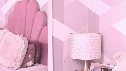 Kylie jl online show from July 2, 12:10 am