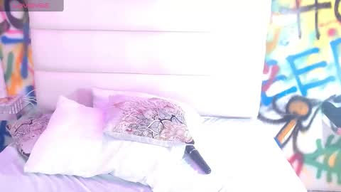 Snapshot of kyliiebaker chatting on January 9, 5:33 pm Kylie online show from January 9, 5:33 pm