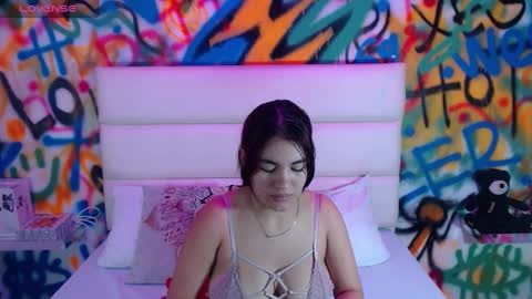 Snapshot of kyliiebaker chatting on January 13, 10:58 am Kylie online show from January 13, 10:58 am