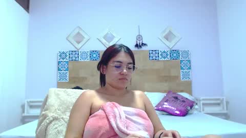 Snapshot of kyliiebaker chatting on January 15, 1:09 pm Kylie online show from January 15, 1:09 pm