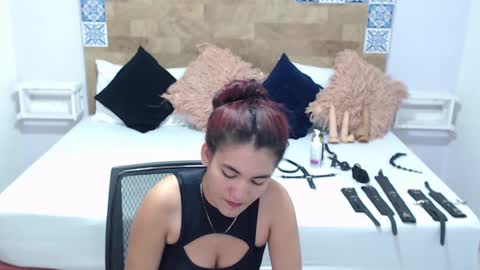 Snapshot of kyliiebaker chatting on January 31, 2:17 pm Kylie online show from January 31, 2:17 pm