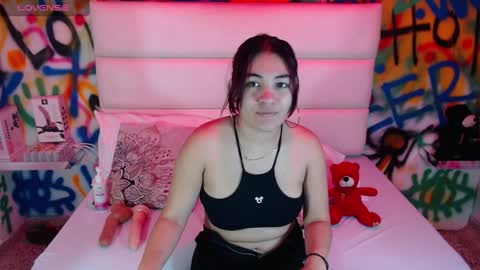 Snapshot of kyliiebaker chatting on February 3, 12:03 pm Kylie online show from February 3, 12:03 pm
