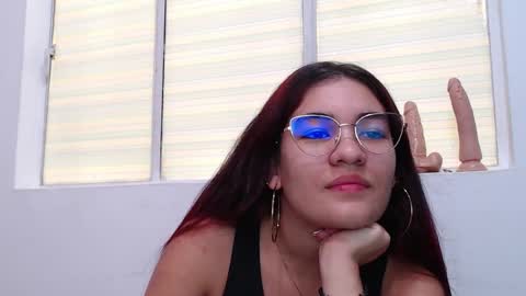 Snapshot of kyliiebaker chatting on February 8, 8:42 pm Kylie online show from February 8, 8:42 pm