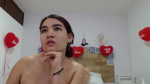 Snapshot of kyliiebaker chatting on February 21, 5:53 pm Kylie online show from February 21, 5:53 pm