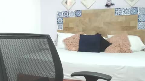 Snapshot of kyliiebaker chatting on February 28, 2:20 pm Kylie online show from February 28, 2:20 pm