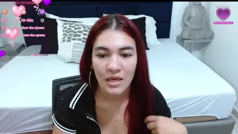 Snapshot of kyliiebaker chatting on October 18, 10:16 am Kylie online show from October 18, 10:16 am