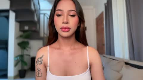 Snapshot of kyll_collins chatting on June 22, 1:18 am kyll_collins online show from June 22, 1:18 am