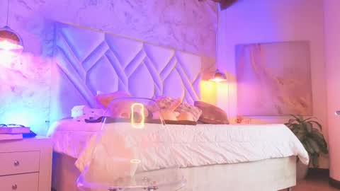 Snapshot of kylle_2050 chatting on October 25, 11:29 am Kyle online show from October 25, 11:29 am