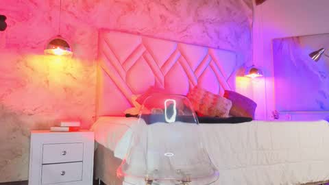 Snapshot of kylle_2050 chatting on November 6, 11:22 am Kyle online show from November 6, 11:22 am