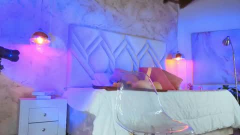 Snapshot of kylle_2050 chatting on November 29, 11:35 am Kyle online show from November 29, 11:35 am