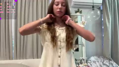 Snapshot of kymberlyrosenlof chatting on July 12, 2:13 am Selena online show from July 12, 2:13 am