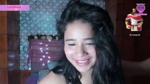 Snapshot of kyomi_beth chatting on December 7, 2:13 pm kyomi online show from December 7, 2:13 pm