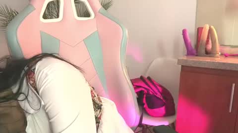 Snapshot of kyomi_chang chatting on January 17, 2:18 pm Kyomi online show from January 17, 2:18 pm