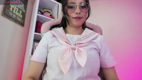 Snapshot of kyomi_chang chatting on February 4, 3:26 pm Kyomi online show from February 4, 3:26 pm