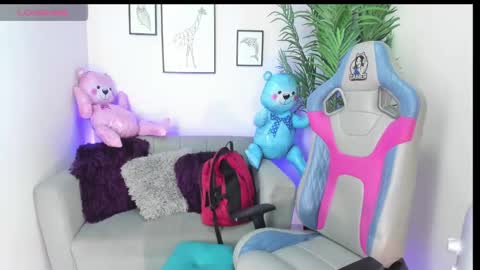 Snapshot of kyomi_chang chatting on February 22, 1:46 pm Kyomi online show from February 22, 1:46 pm