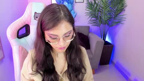 Snapshot of kyomi_chang chatting on March 3, 6:44 pm Kyomi online show from March 3, 6:44 pm