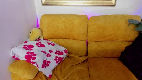 Kyomi online show from May 20, 1:28 pm
