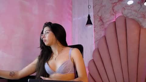 kyomi_hunt online show from June 9, 4:35 am