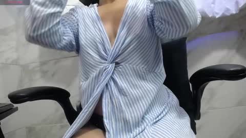 Kyra online show from April 25, 1:41 pm