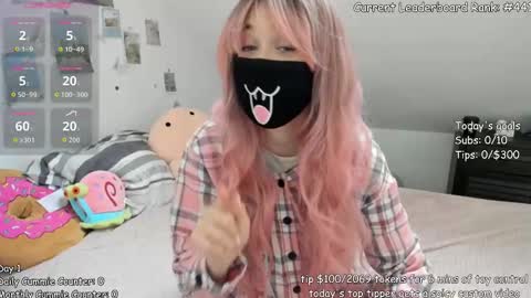 Snapshot of kyrawildofficial chatting on December 1, 9:03 am Kyra Wild online show from December 1, 9:03 am