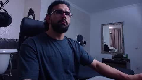 Snapshot of kysonrhodes chatting on December 15, 5:12 am KysonRhodes online show from December 15, 5:12 am