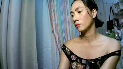 Snapshot of kyutshyne chatting on February 4, 2:07 am kyutshyne online show from February 4, 2:07 am