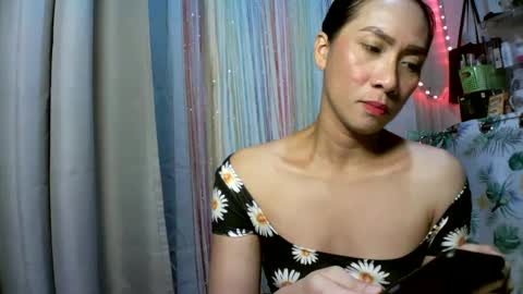 Snapshot of kyutshyne chatting on February 17, 3:25 am kyutshyne online show from February 17, 3:25 am