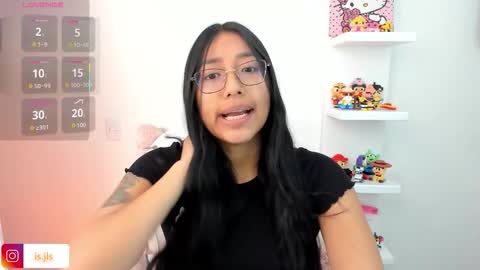 Snapshot of kyy_isa chatting on September 11, 4:45 am IG online show from September 11, 4:45 am