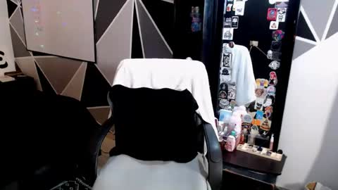 l0lavelvet online show from June 11, 5:22 pm