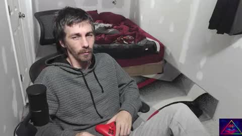 Snapshot of l1v1nth3dr3am chatting on November 9, 7:28 am l1v1nth3dr3am online show from November 9, 7:28 am