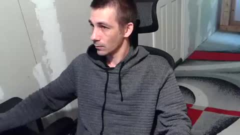 l1v1nth3dr3am online show from May 2, 1:43 am