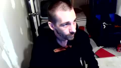 l1v1nth3dr3am online show from August 5, 5:43 am