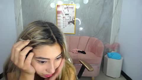 Snapshot of la_beiby_rick_ch chatting on February 20, 2:24 pm la_beiby_rick_ch online show from February 20, 2:24 pm