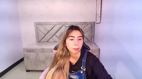 Snapshot of la_beiby_rick_ch chatting on March 5, 2:03 am la_beiby_rick_ch online show from March 5, 2:03 am