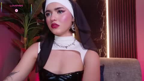 Snapshot of la_diabla_111_ chatting on October 31, 7:26 pm Karime online show from October 31, 7:26 pm