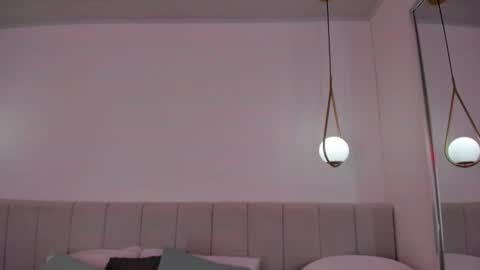 Victoria  online show from March 3, 8:00 pm