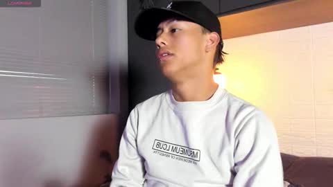 labrinthteasing online show from March 5, 1:51 pm