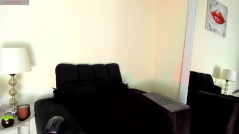 Snapshot of lace_victoria chatting on July 4, 12:28 am lace_victoria online show from July 4, 12:28 am