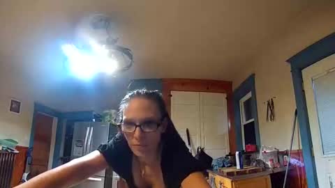 Snapshot of lacedinleather chatting on November 8, 12:33 am LacedInLeather online show from November 8, 12:33 am