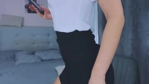 Snapshot of lachatte013 chatting on November 28, 11:13 am Kristina online show from November 28, 11:13 am