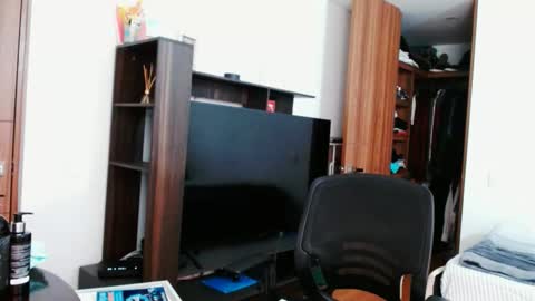 Jazmin online show from March 15, 2:23 pm