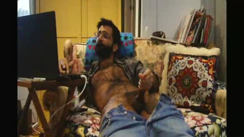 Ali online show from April 14, 4:02 pm